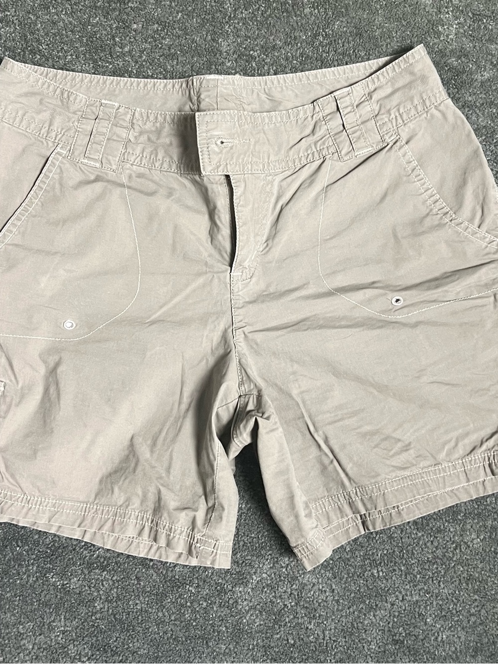 Columbia Women's Sage colored Cargo Shorts